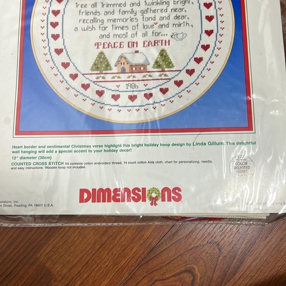 Dinensions Vintage "Christmas is Mistletoe" Cross Stitch Kit 1986 - NIP - Picture 3 of 4